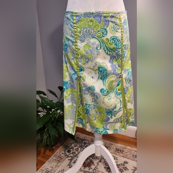 Vintage Ninety Skirt with Rhinestone Button and Ribbon Detail - Size 6 - Picture 2 of 8